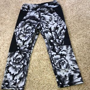 Calvin Klein performance yogas